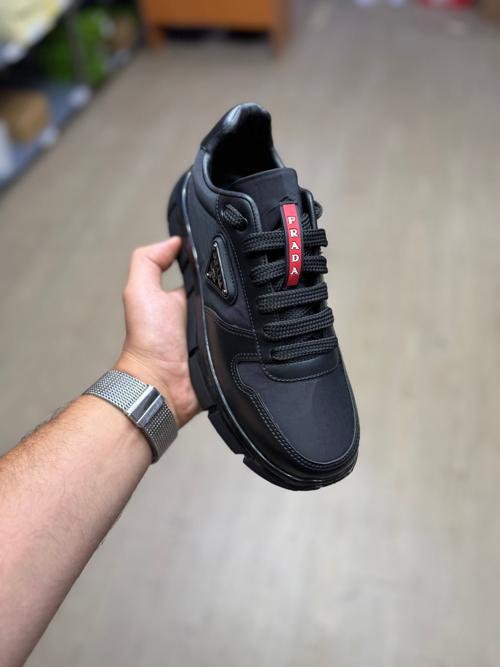 PRADA SİYAH
