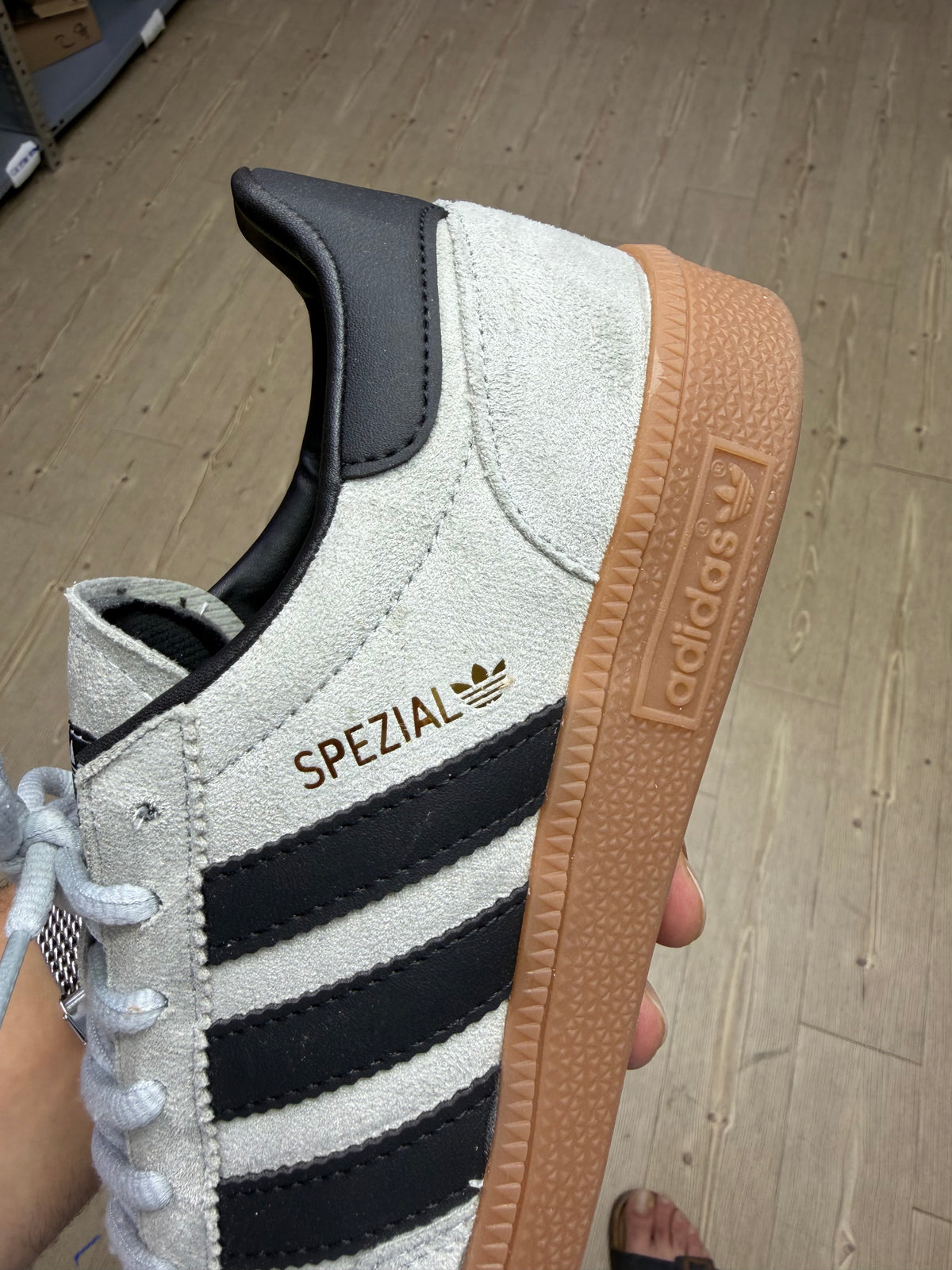 Spezial gri
